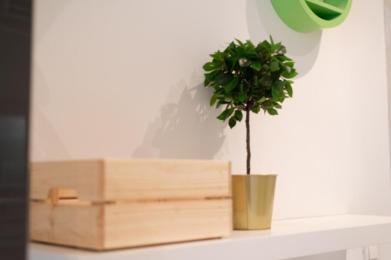 Standard Apartment By Hi5 - West End Center Budapeşte Dış mekan fotoğraf